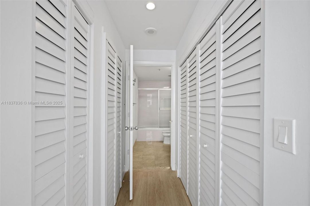 En Venta: $560,000 (1 camas, 1 baños, 878 Pies cuadrados)