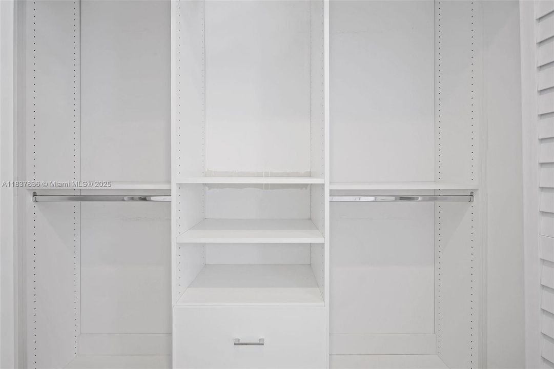 En Venta: $560,000 (1 camas, 1 baños, 878 Pies cuadrados)