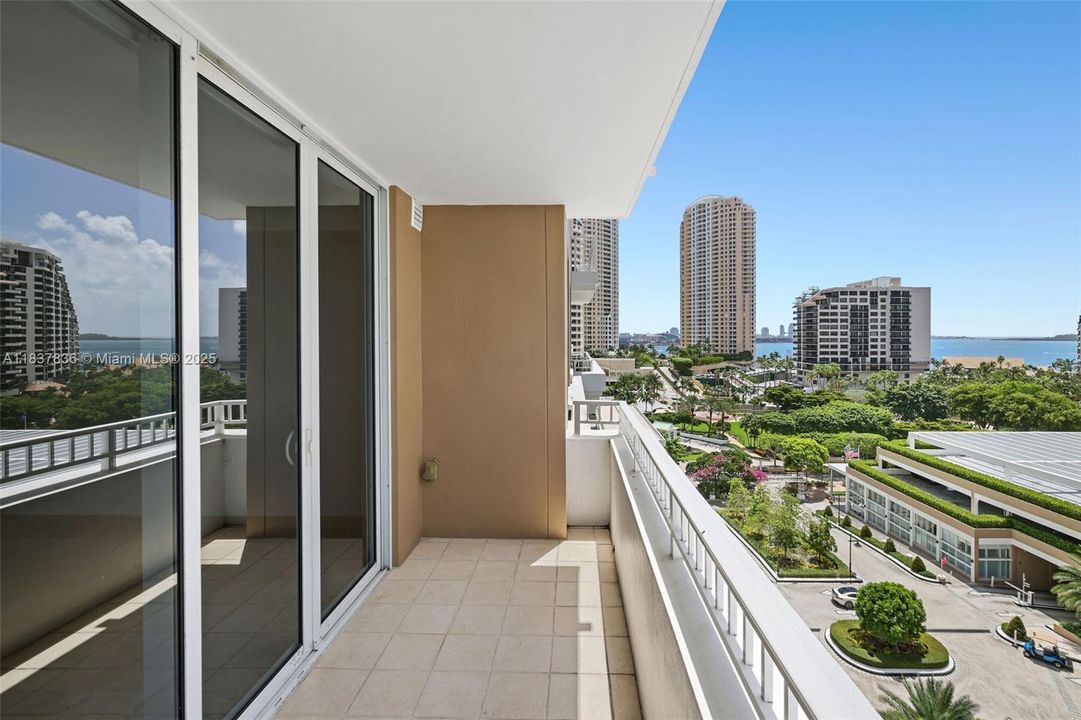 En Venta: $560,000 (1 camas, 1 baños, 878 Pies cuadrados)