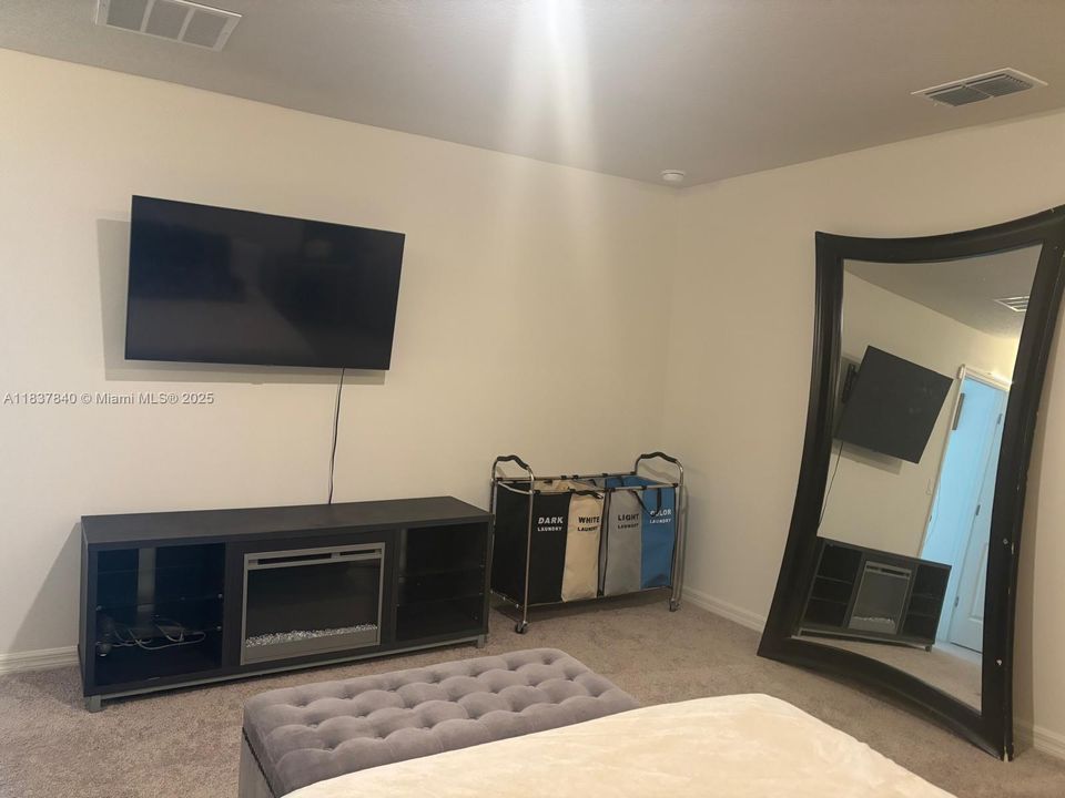 For Rent: $2,750 (4 beds, 2 baths, 0 Square Feet)