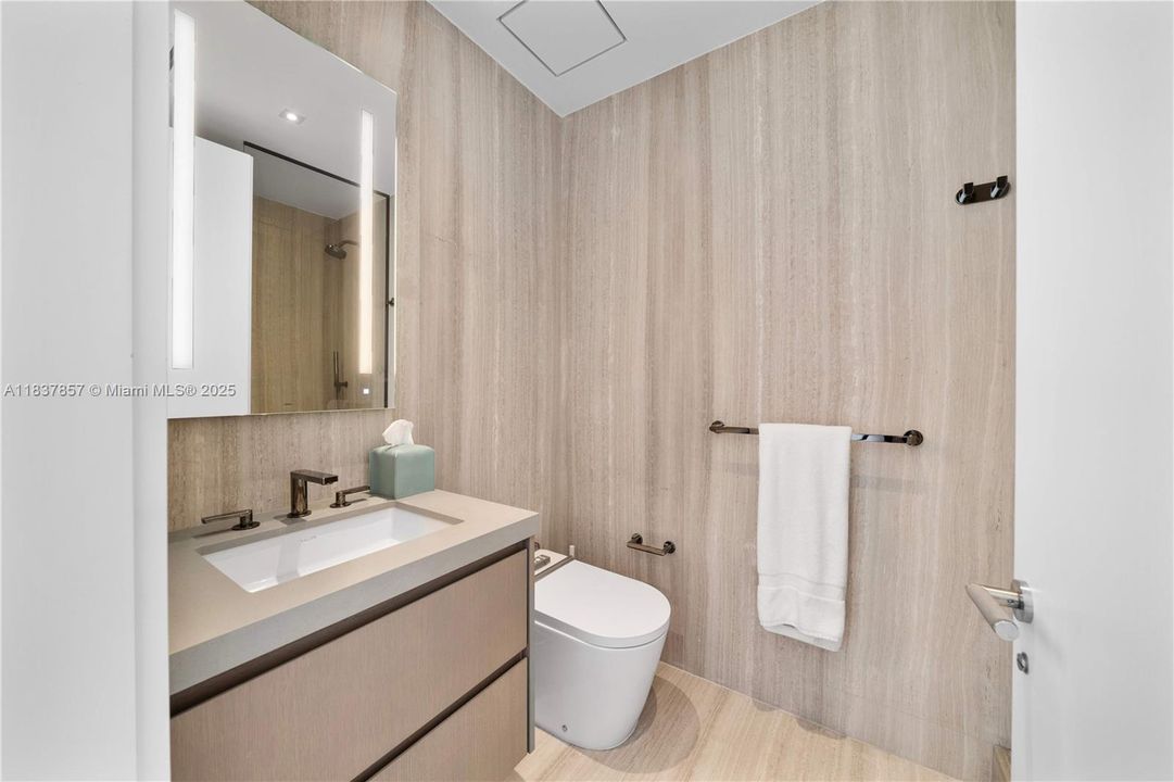 For Sale: $3,600,000 (3 beds, 3 baths, 2395 Square Feet)