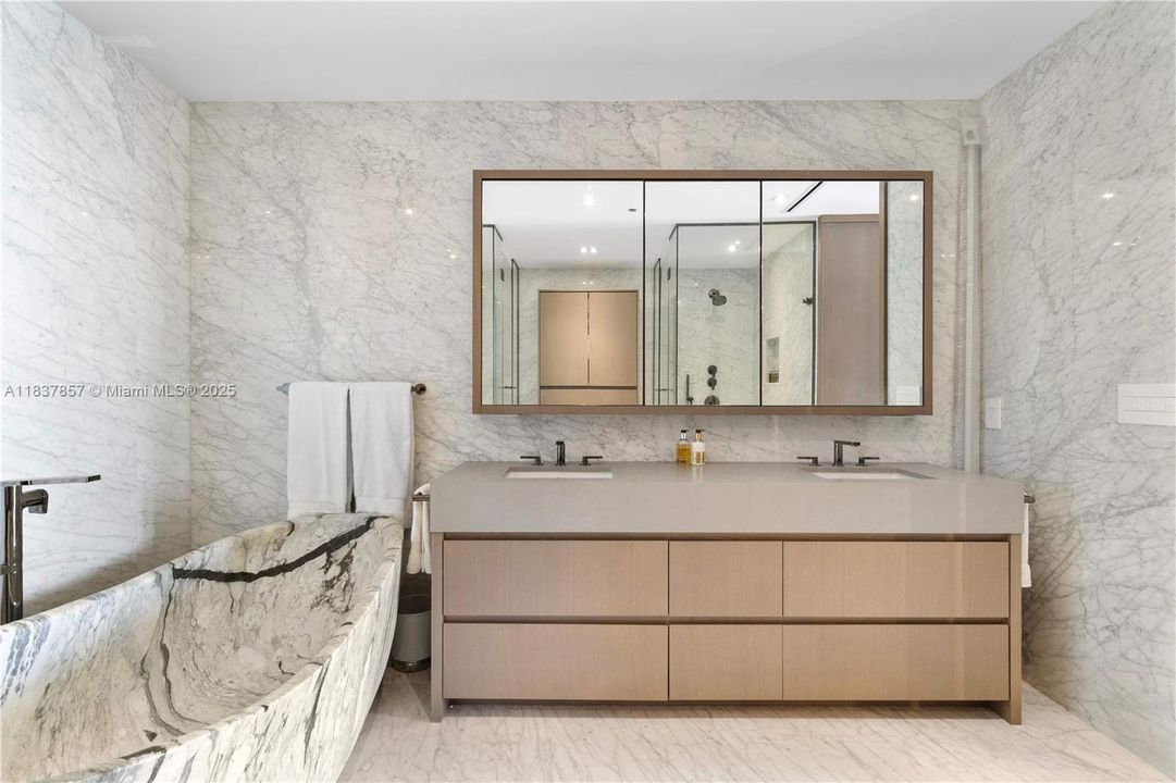 For Sale: $3,600,000 (3 beds, 3 baths, 2395 Square Feet)