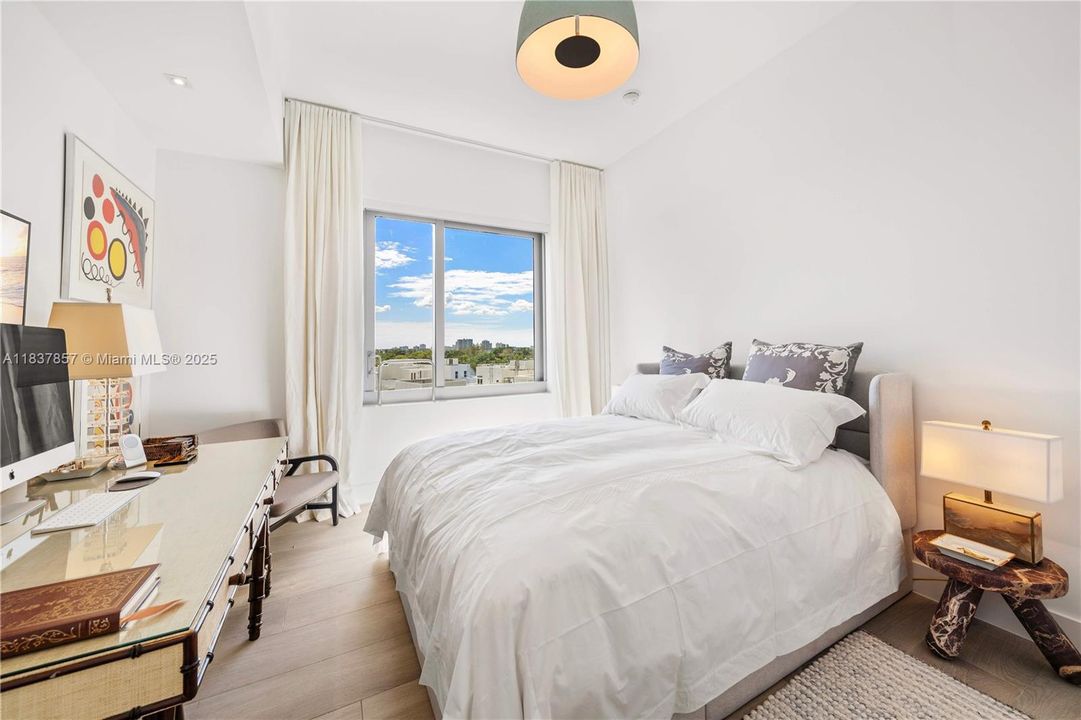 For Sale: $3,600,000 (3 beds, 3 baths, 2395 Square Feet)