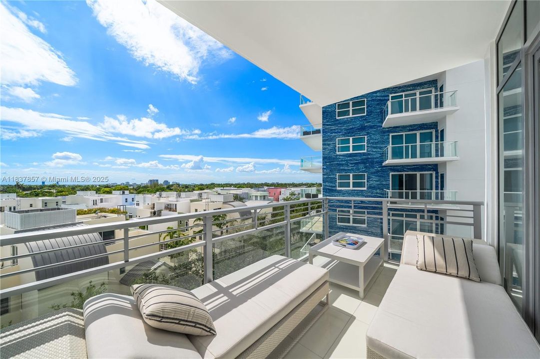 For Sale: $3,600,000 (3 beds, 3 baths, 2395 Square Feet)