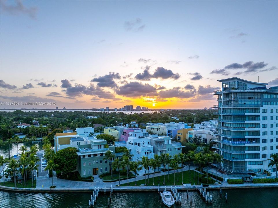 For Sale: $3,600,000 (3 beds, 3 baths, 2395 Square Feet)