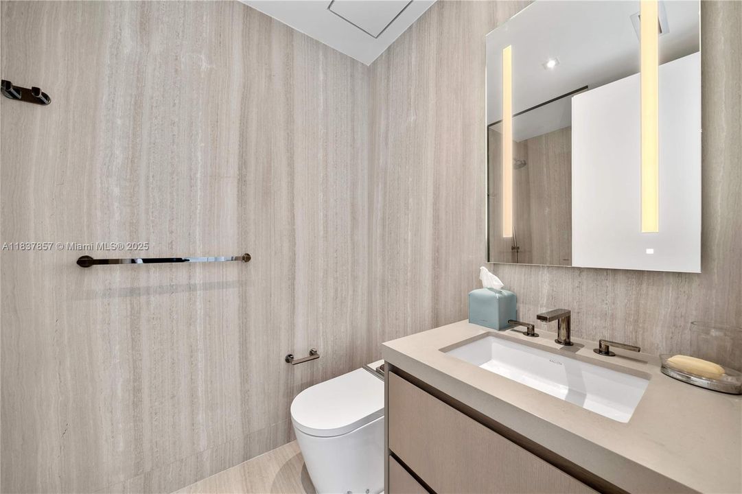 For Sale: $3,600,000 (3 beds, 3 baths, 2395 Square Feet)