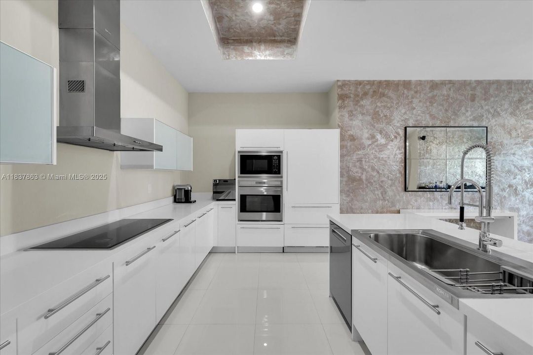 En Venta: $1,099,000 (3 camas, 3 baños, 1785 Pies cuadrados)