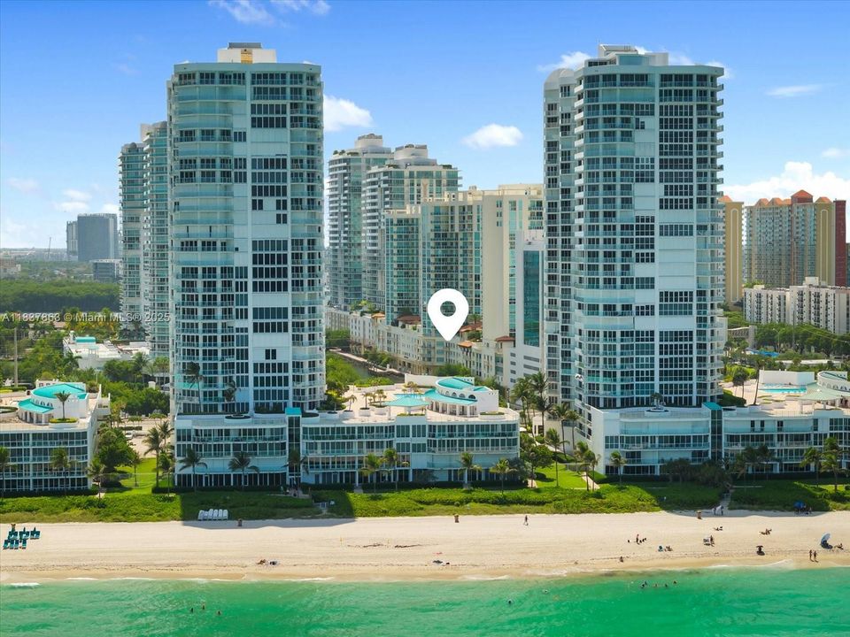 En Venta: $1,099,000 (3 camas, 3 baños, 1785 Pies cuadrados)