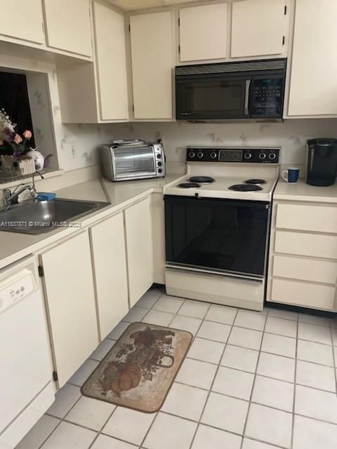 Vendido Recientemente: $160,000 (2 camas, 2 baños, 1220 Pies cuadrados)