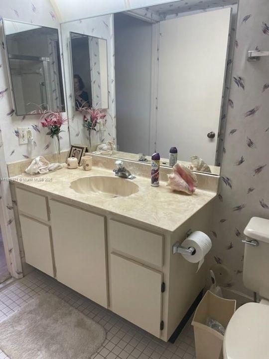 Vendido Recientemente: $160,000 (2 camas, 2 baños, 1220 Pies cuadrados)