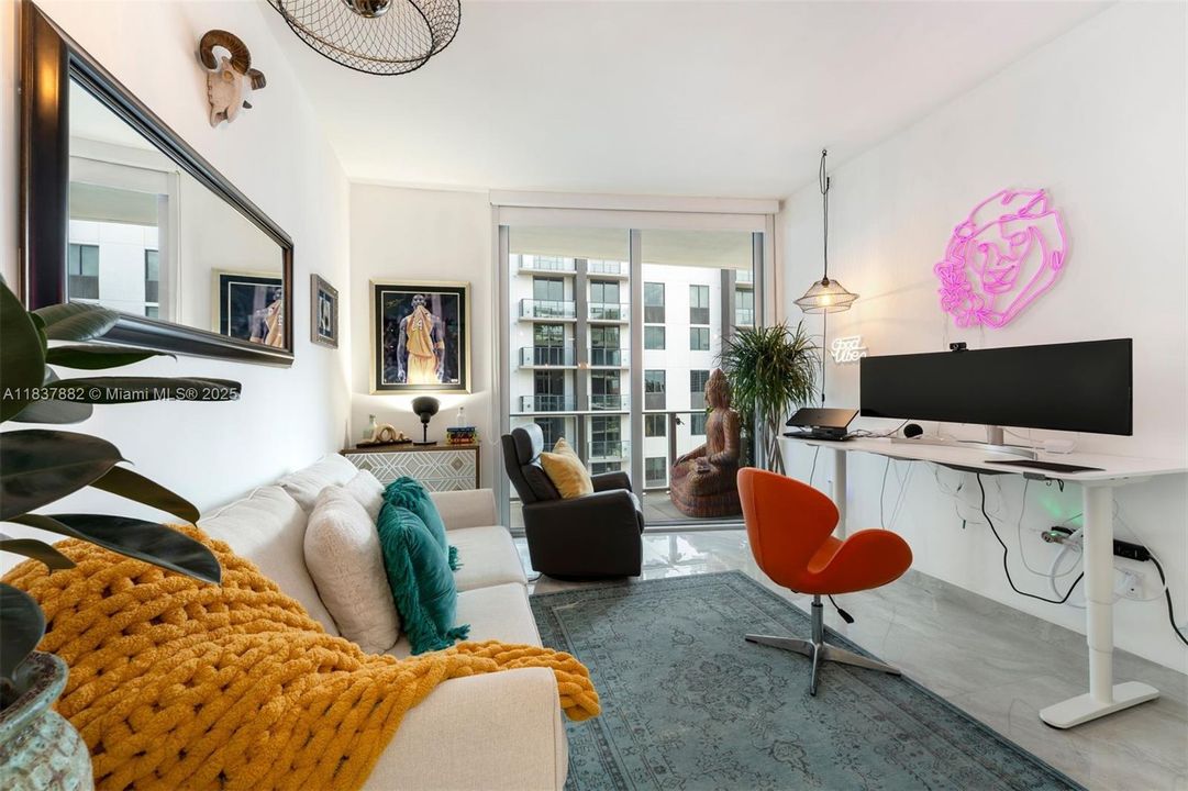 Activo con contrato: $800,000 (3 camas, 3 baños, 1634 Pies cuadrados)