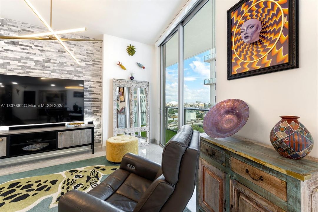 Activo con contrato: $800,000 (3 camas, 3 baños, 1634 Pies cuadrados)