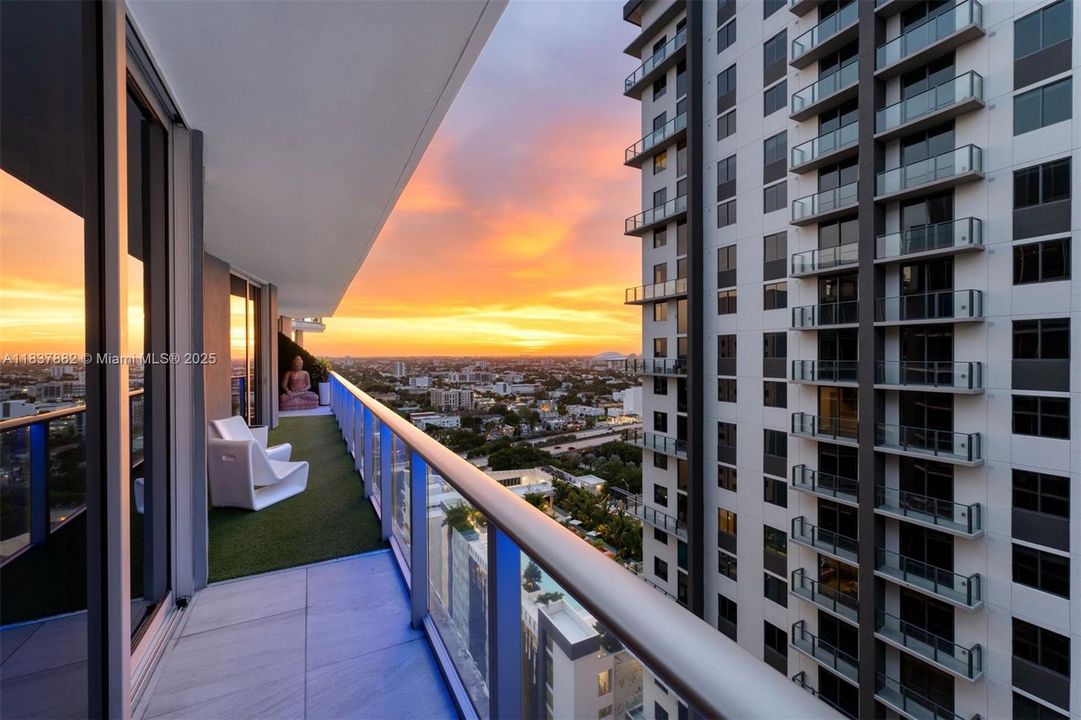 Activo con contrato: $800,000 (3 camas, 3 baños, 1634 Pies cuadrados)