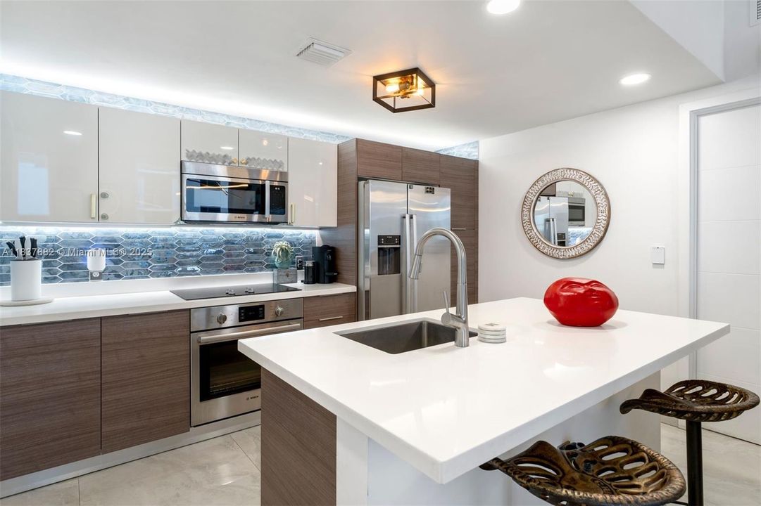 Activo con contrato: $800,000 (3 camas, 3 baños, 1634 Pies cuadrados)