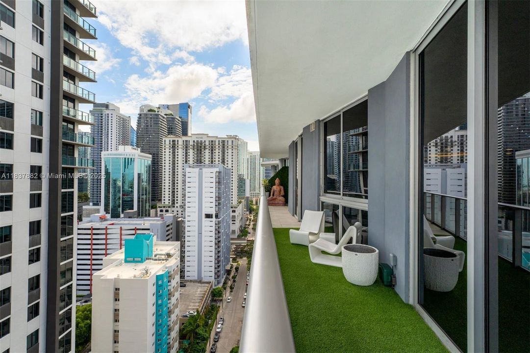 Activo con contrato: $800,000 (3 camas, 3 baños, 1634 Pies cuadrados)