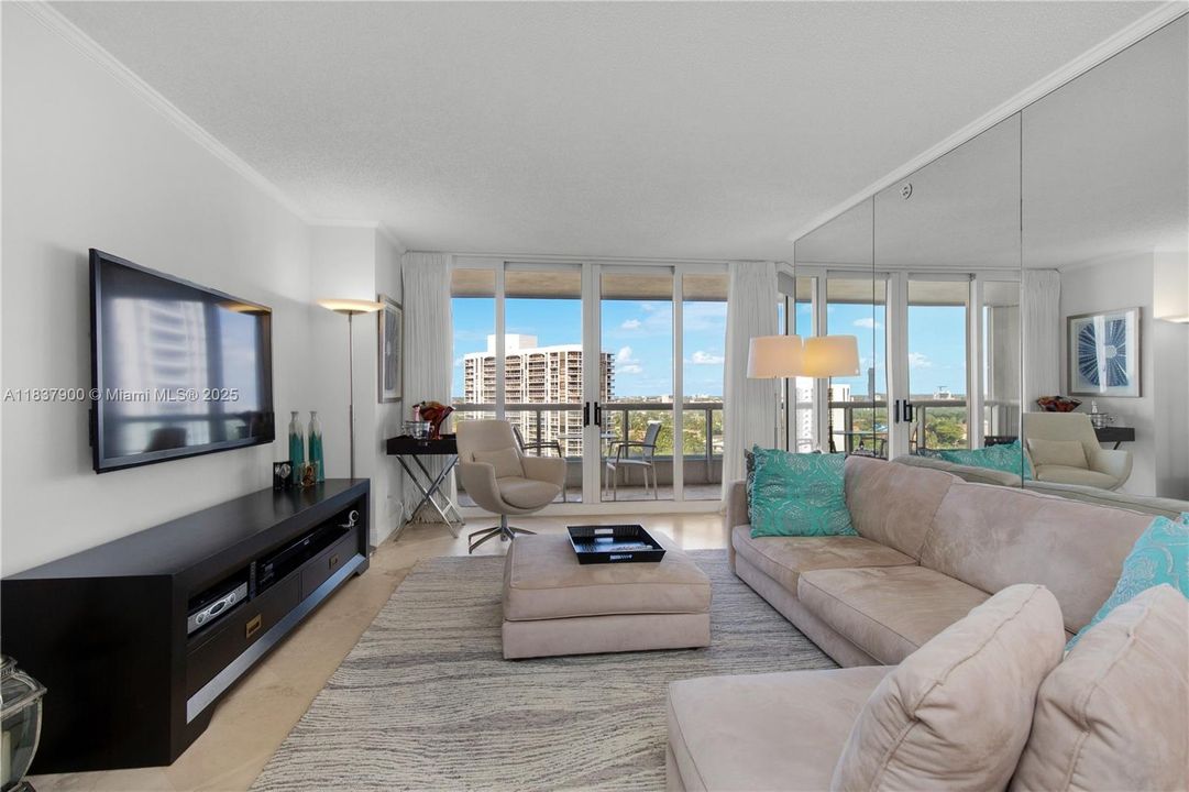 待售: $680,000 (2 贝兹, 2 浴室, 1505 平方英尺)