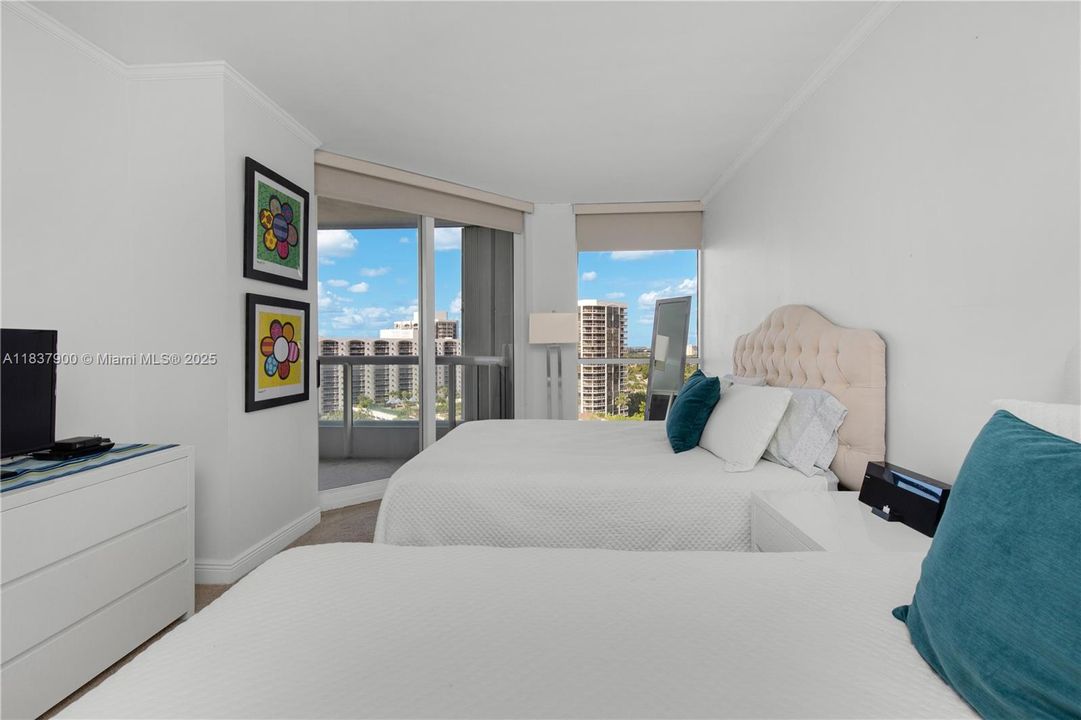 待售: $680,000 (2 贝兹, 2 浴室, 1505 平方英尺)