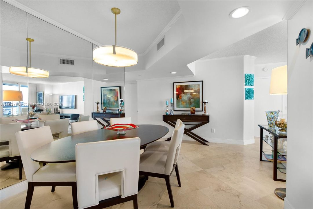 待售: $680,000 (2 贝兹, 2 浴室, 1505 平方英尺)