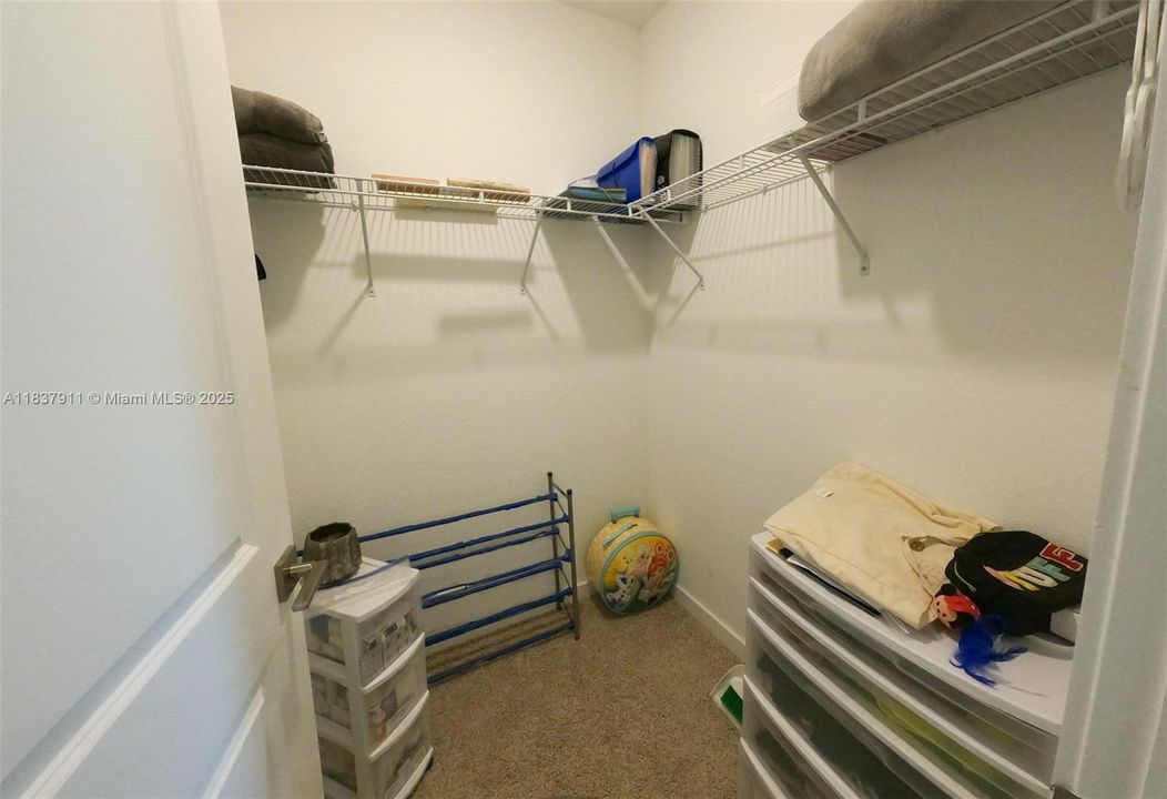 На продажу: $440,000 (3 спален, 2 ванн, 1628 Квадратных фут)