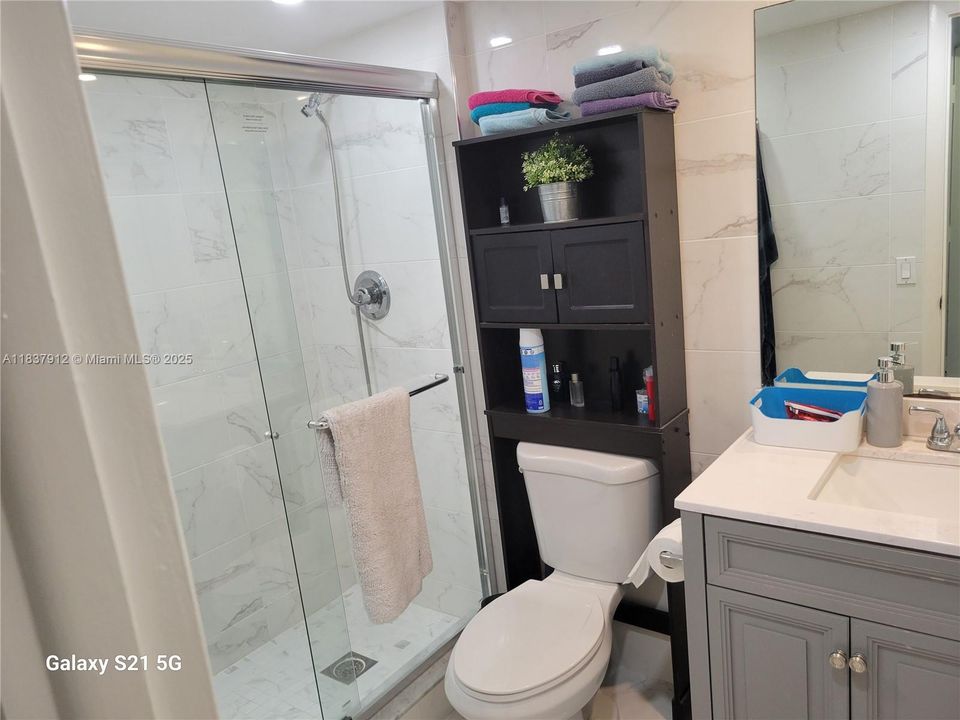 En Venta: $394,500 (2 camas, 2 baños, 1200 Pies cuadrados)