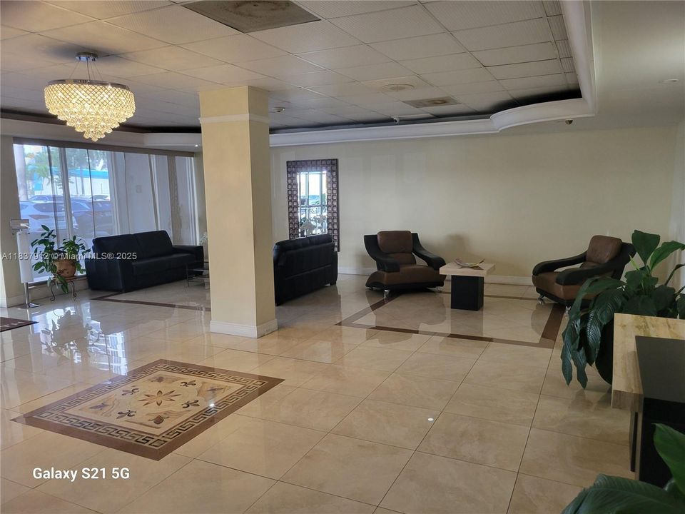 En Venta: $394,500 (2 camas, 2 baños, 1200 Pies cuadrados)