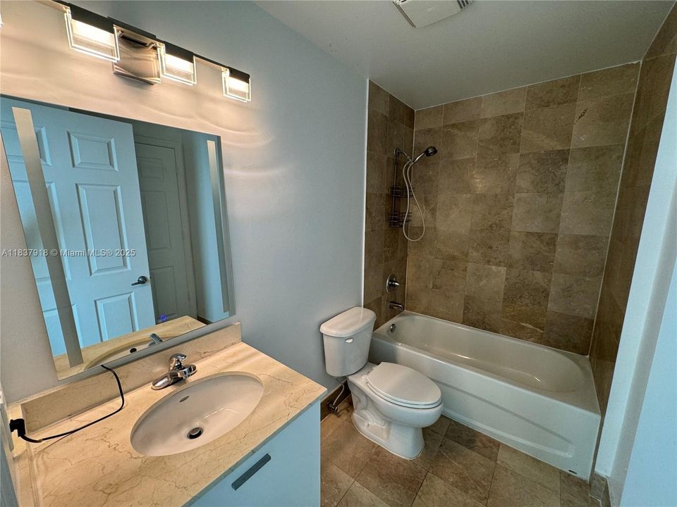 For Rent: $3,800 (3 beds, 3 baths, 2127 Square Feet)