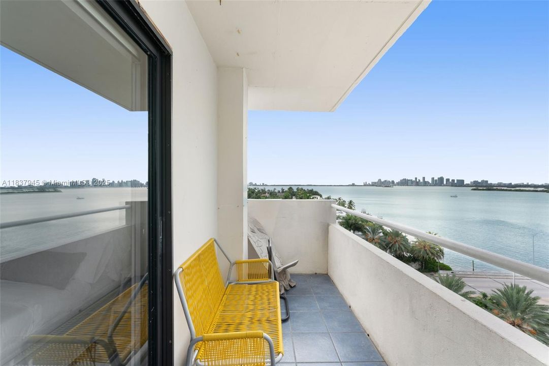 На продажу: $349,000 (1 спален, 1 ванн, 739 Квадратных фут)