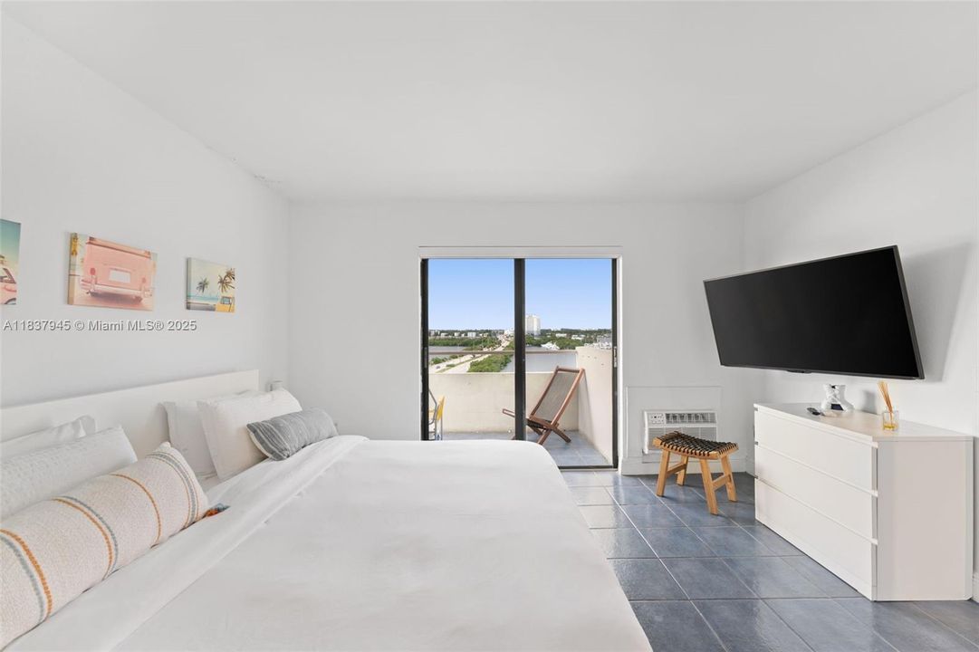 На продажу: $349,000 (1 спален, 1 ванн, 739 Квадратных фут)