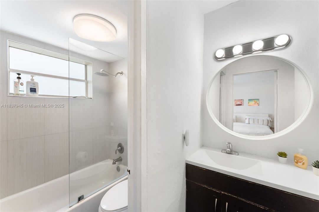 На продажу: $349,000 (1 спален, 1 ванн, 739 Квадратных фут)