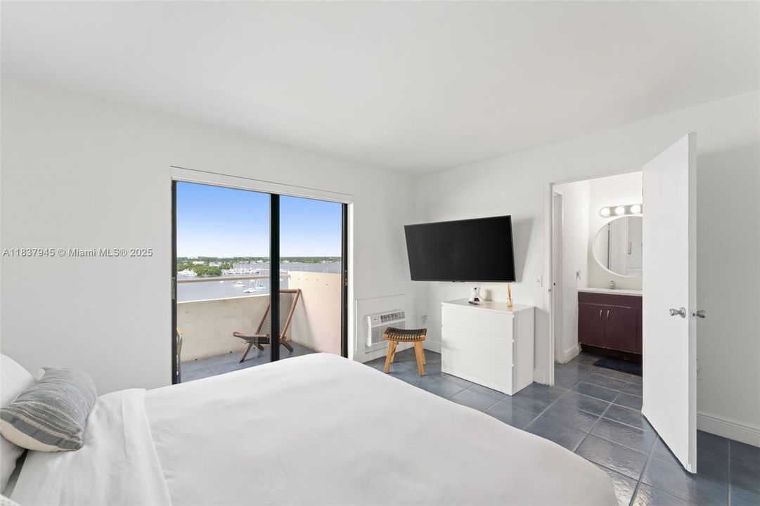 На продажу: $349,000 (1 спален, 1 ванн, 739 Квадратных фут)