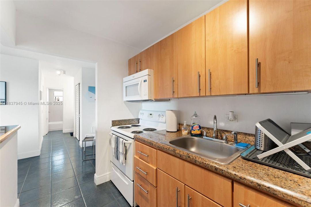 На продажу: $349,000 (1 спален, 1 ванн, 739 Квадратных фут)