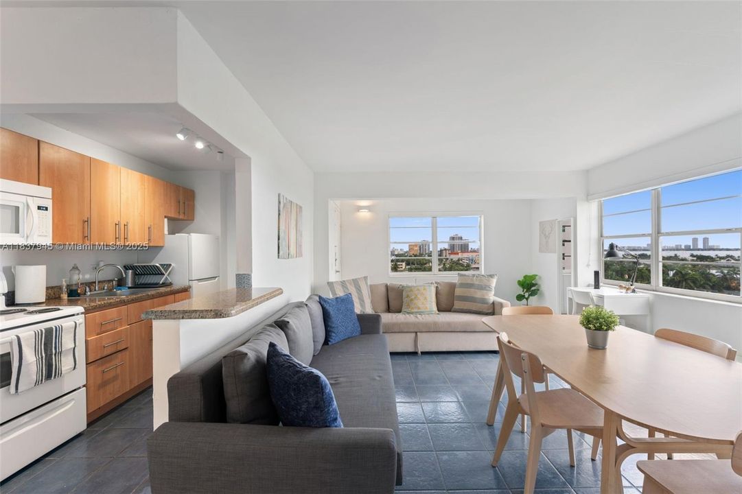 На продажу: $349,000 (1 спален, 1 ванн, 739 Квадратных фут)