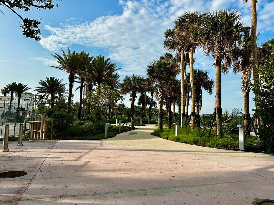 Недавно продано: $299,000 (2 спален, 2 ванн, 1145 Квадратных фут)