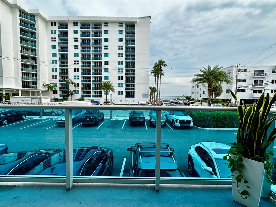 Недавно продано: $299,000 (2 спален, 2 ванн, 1145 Квадратных фут)