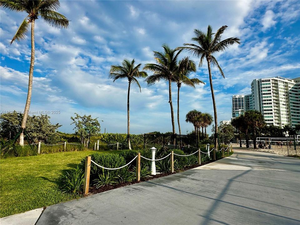 Недавно продано: $299,000 (2 спален, 2 ванн, 1145 Квадратных фут)