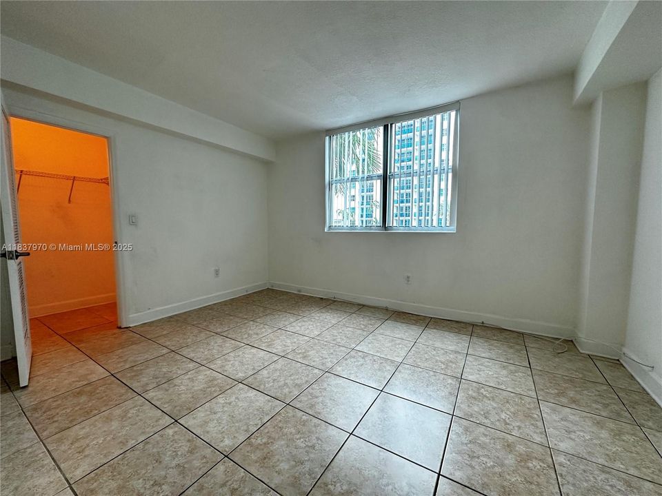 Недавно продано: $299,000 (2 спален, 2 ванн, 1145 Квадратных фут)