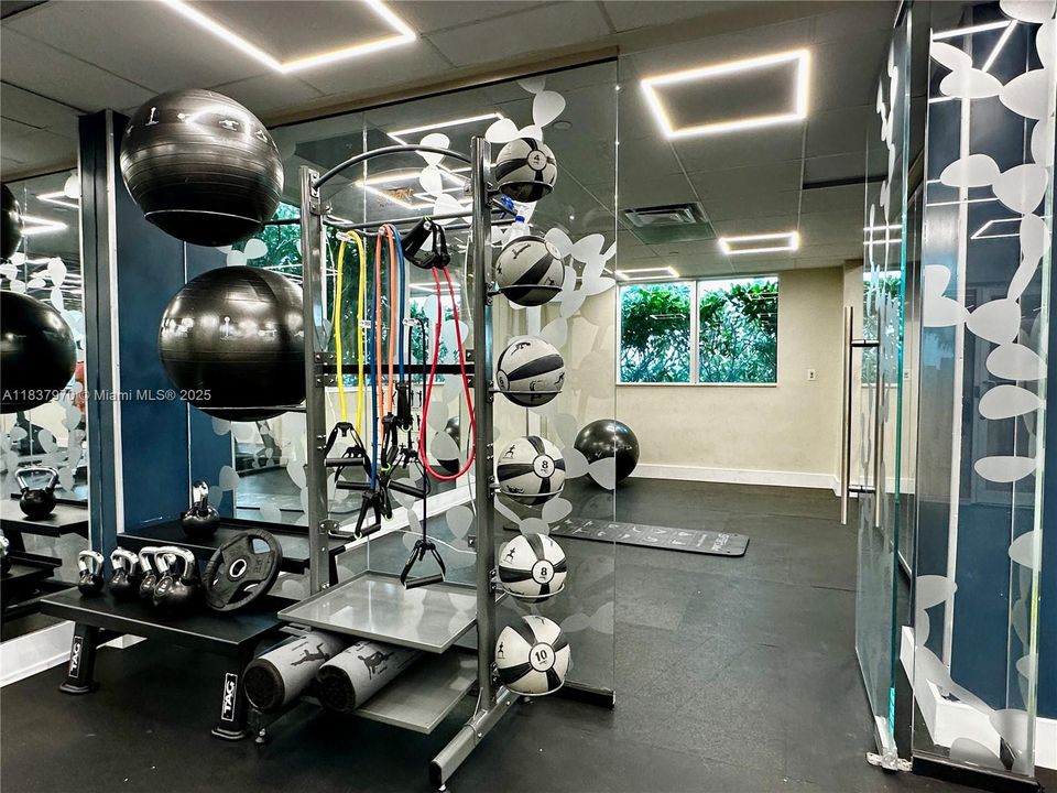 Недавно продано: $299,000 (2 спален, 2 ванн, 1145 Квадратных фут)