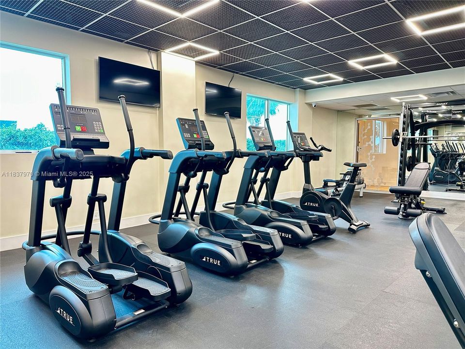 Недавно продано: $299,000 (2 спален, 2 ванн, 1145 Квадратных фут)