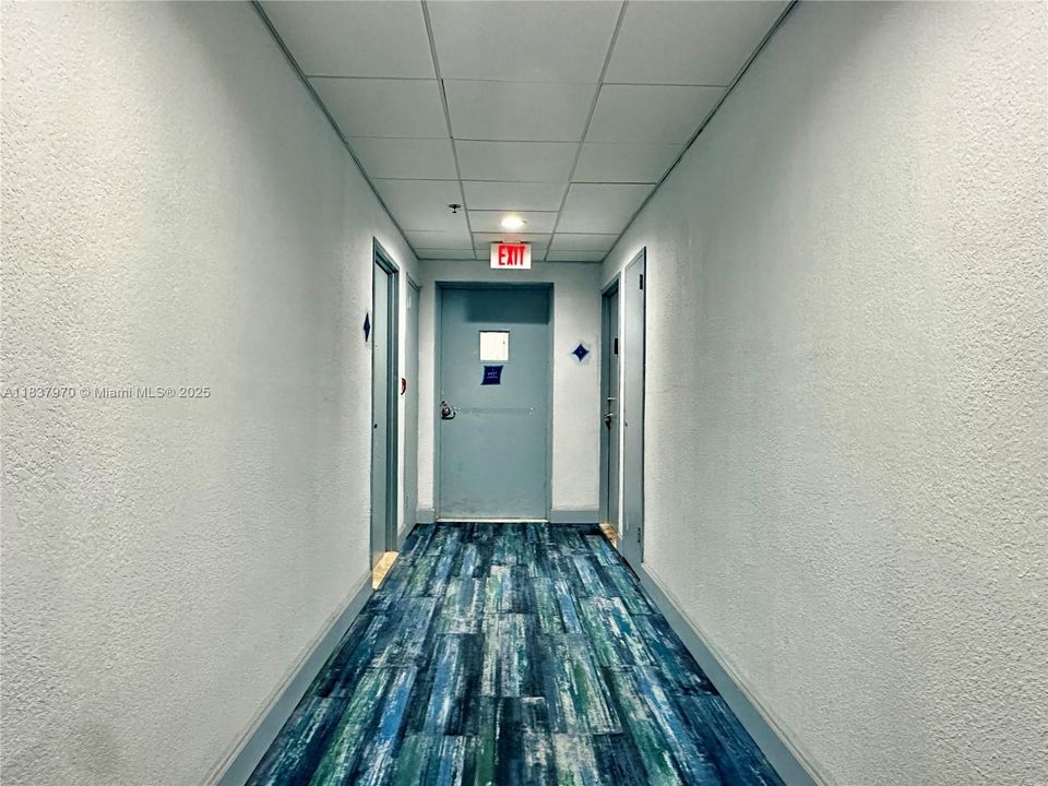 Недавно продано: $299,000 (2 спален, 2 ванн, 1145 Квадратных фут)