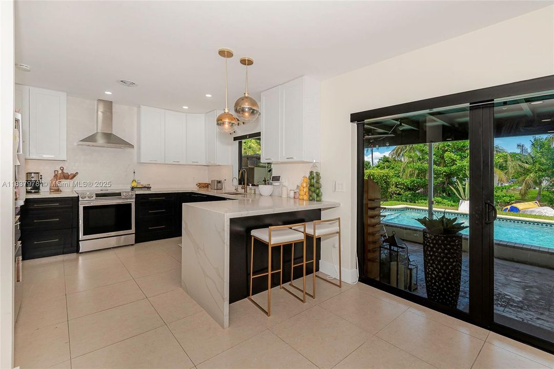 待售: $899,000 (4 贝兹, 2 浴室, 1508 平方英尺)