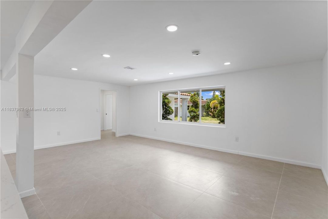 For Sale: $1,080,000 (3 beds, 2 baths, 2117 Square Feet)