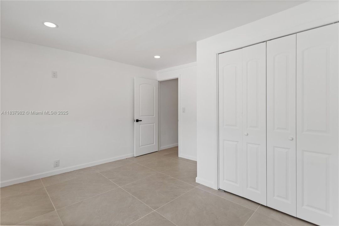 For Sale: $1,080,000 (3 beds, 2 baths, 2117 Square Feet)