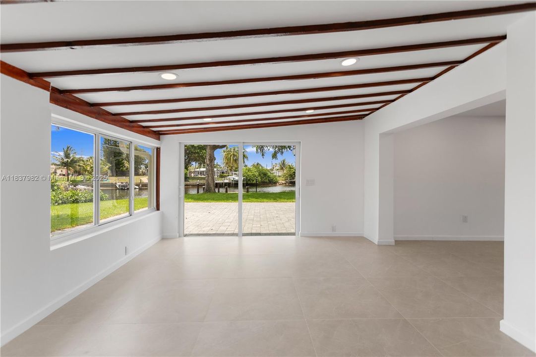 For Sale: $1,080,000 (3 beds, 2 baths, 2117 Square Feet)