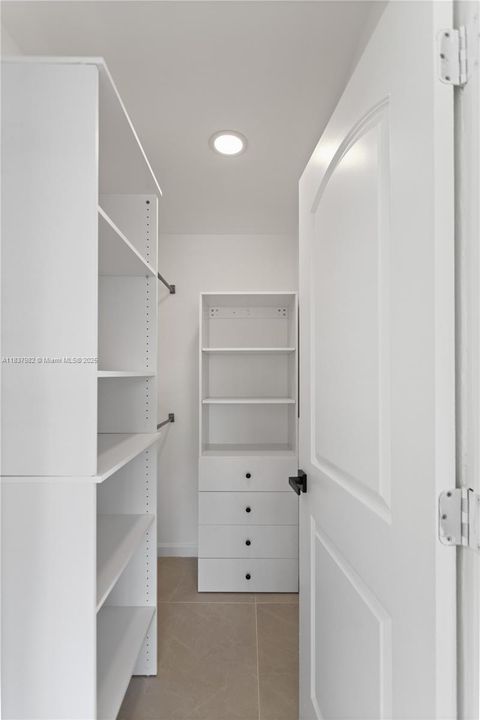 For Sale: $1,080,000 (3 beds, 2 baths, 2117 Square Feet)