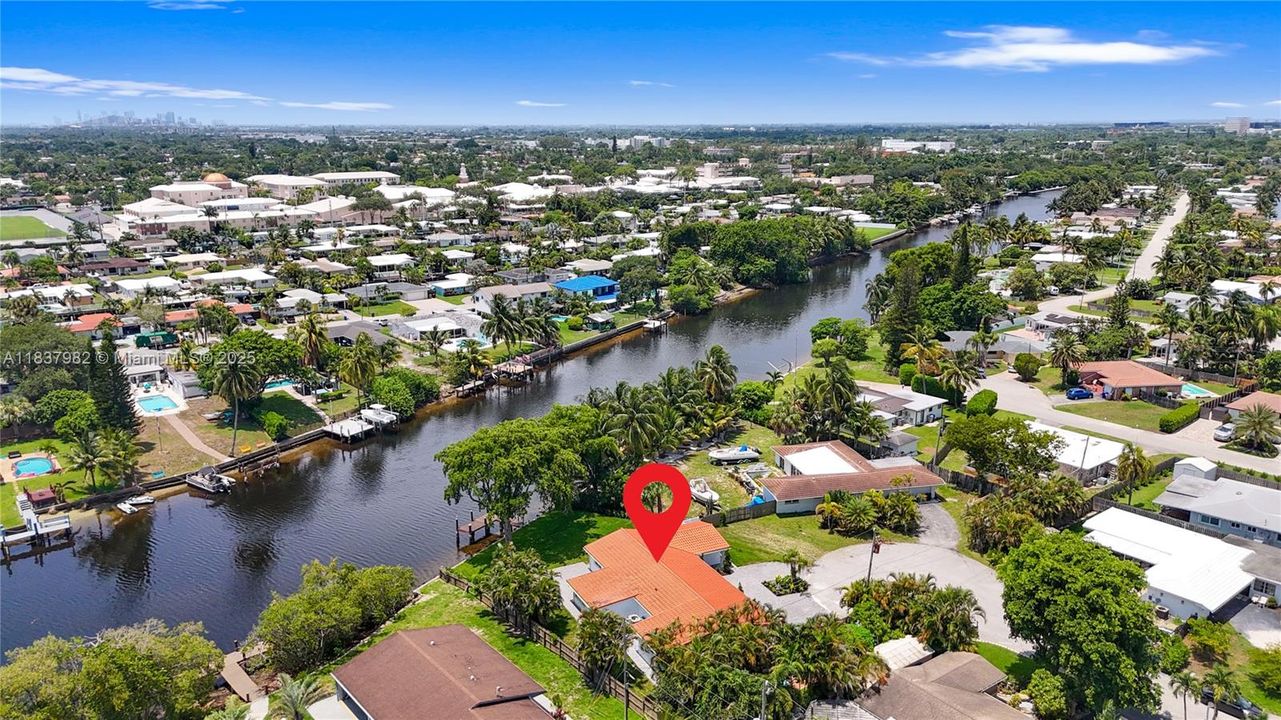 For Sale: $1,080,000 (3 beds, 2 baths, 2117 Square Feet)