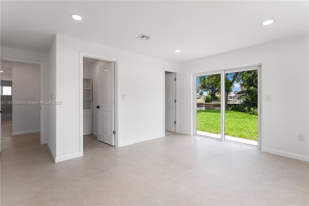 For Sale: $1,080,000 (3 beds, 2 baths, 2117 Square Feet)