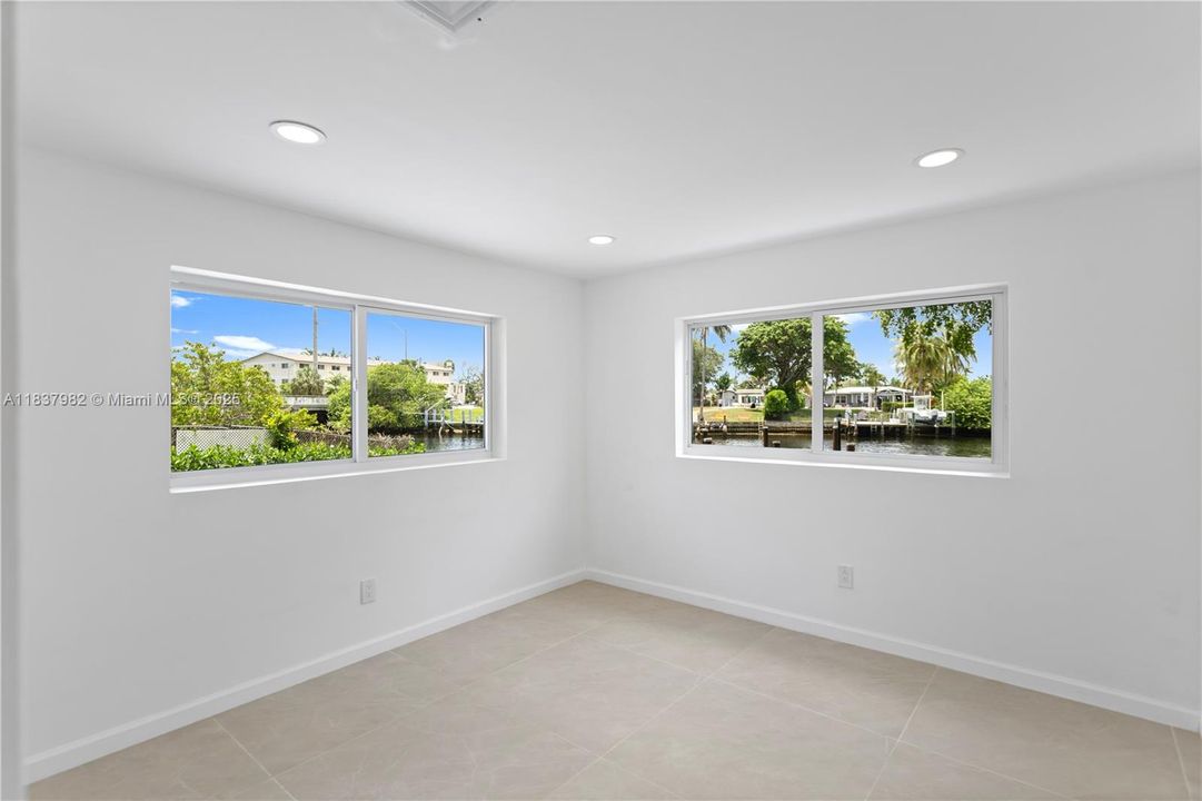 For Sale: $1,080,000 (3 beds, 2 baths, 2117 Square Feet)