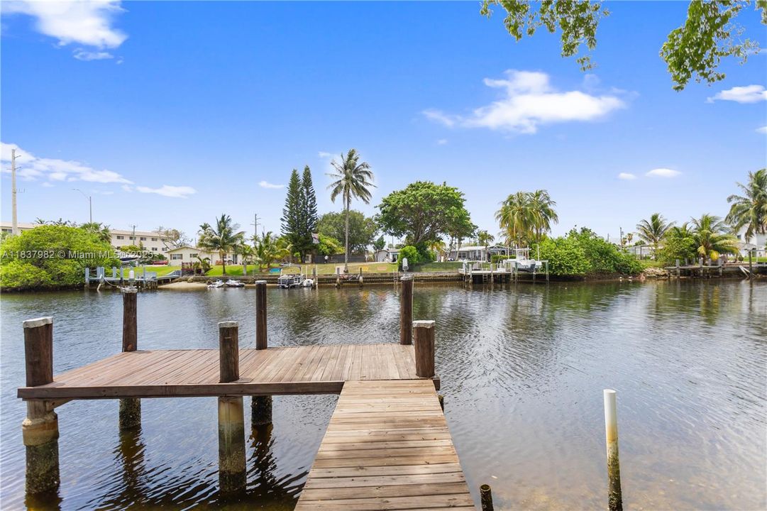 For Sale: $1,080,000 (3 beds, 2 baths, 2117 Square Feet)