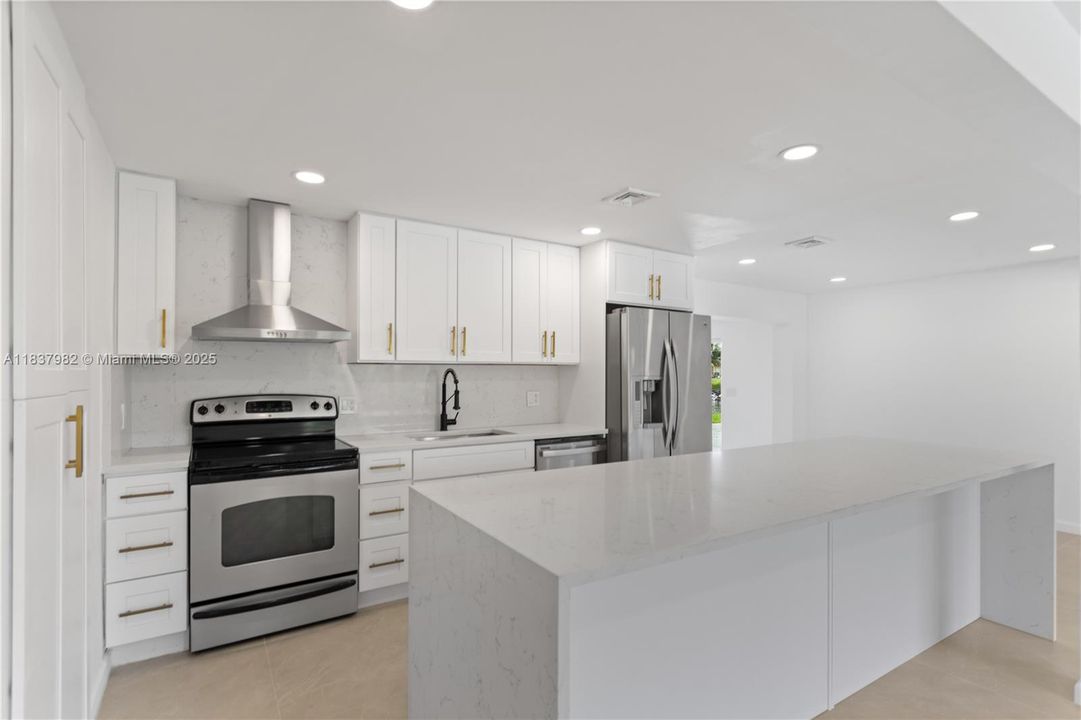 For Sale: $1,080,000 (3 beds, 2 baths, 2117 Square Feet)