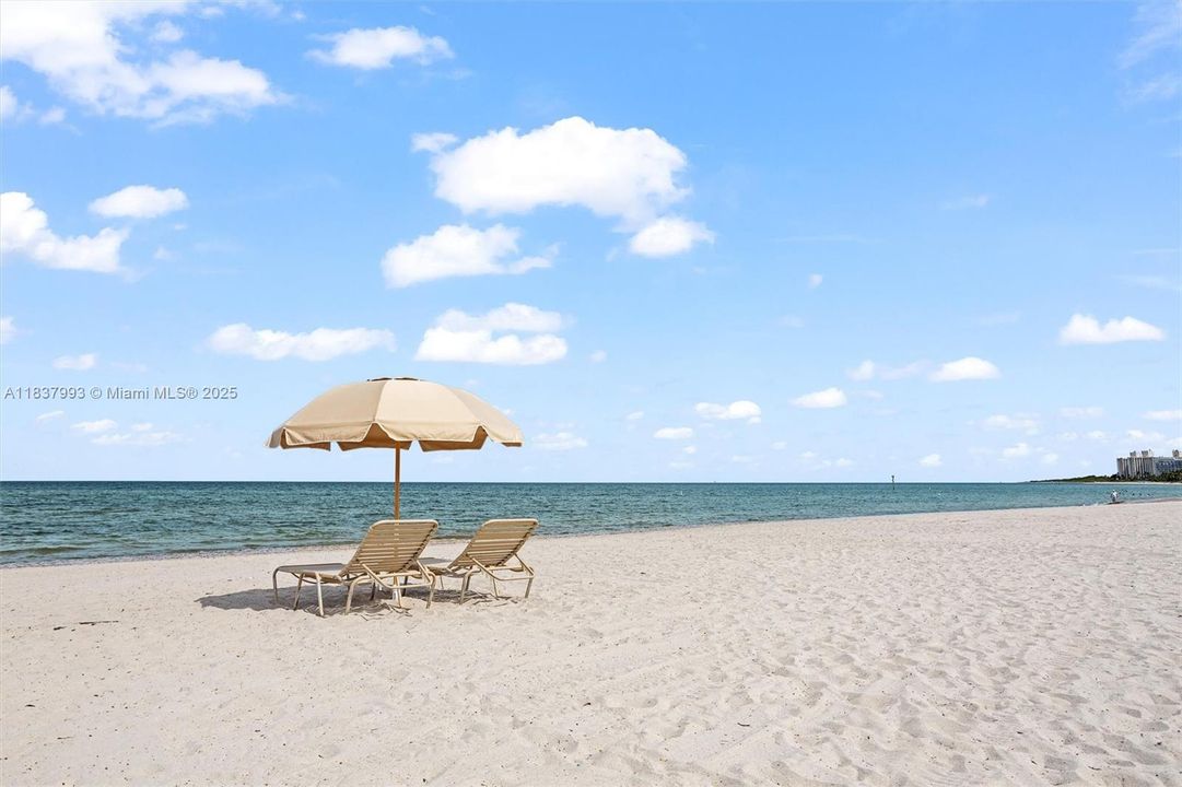 Recently Sold: $1,245,000 (2 beds, 2 baths, 0 Square Feet)